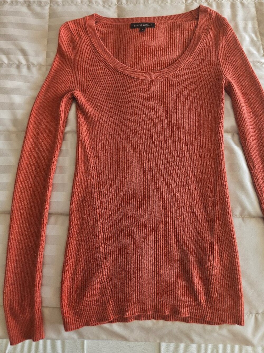 Banana Republic Women’s Ribbed Long Sleeve Coral Scoop Neck Sweater Size S